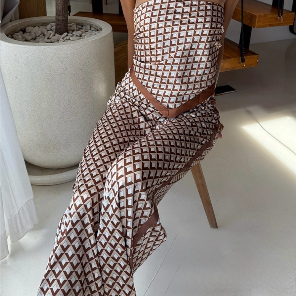 Runaway the label matching set (never worn)